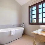 Demeure De Charme Avec Piscine *